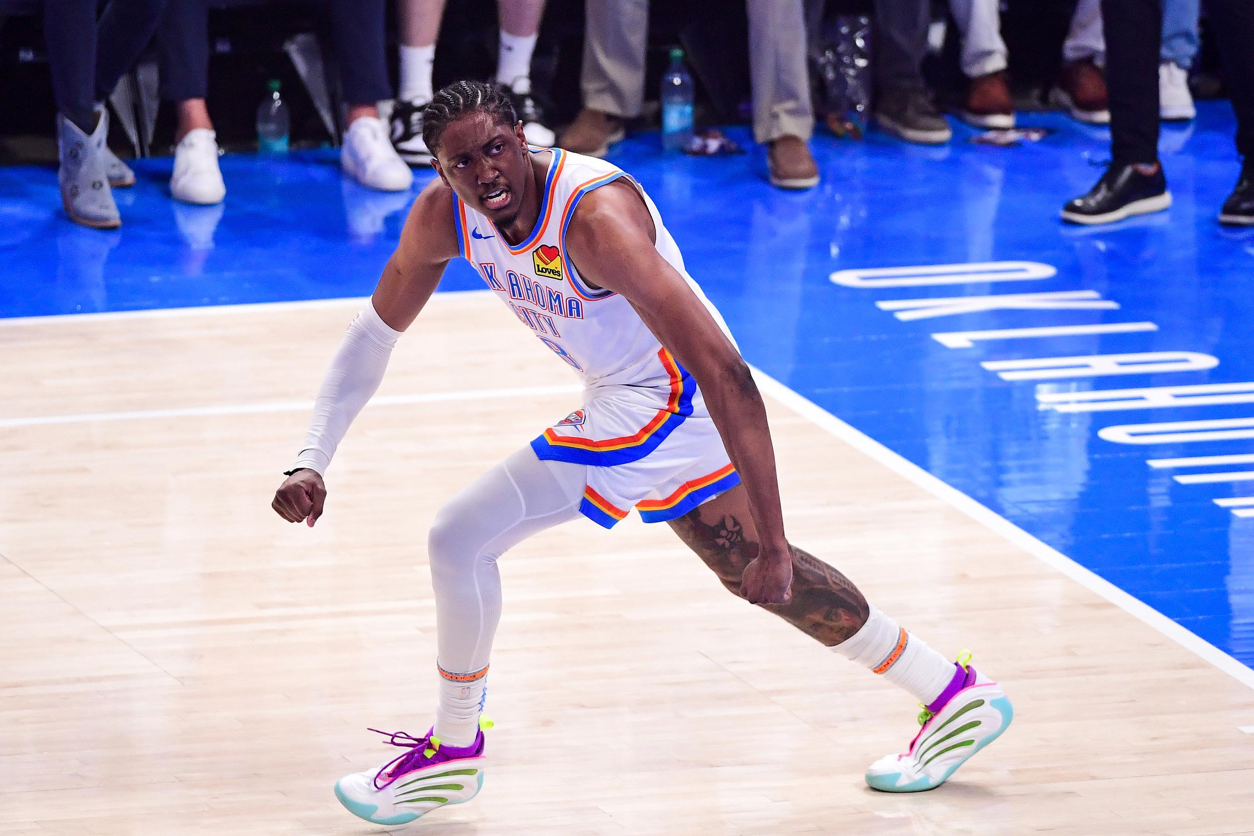 贝弗利社媒发起灵魂拷问：如果FMVP是杰威，你们会生气吗